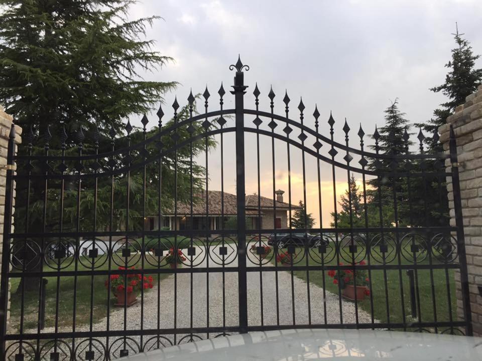 Agriturismo Ca Mignone 乌尔比诺 外观 照片